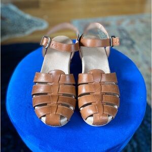 Dansko clog sable fisherman heeled sandal.  Size 40. 2.5in heel.